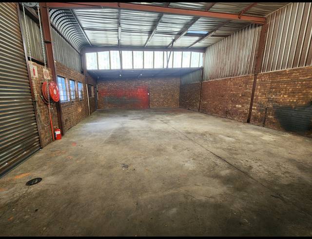 196M² WAREHOUSE TO LET IN WADEVILLE